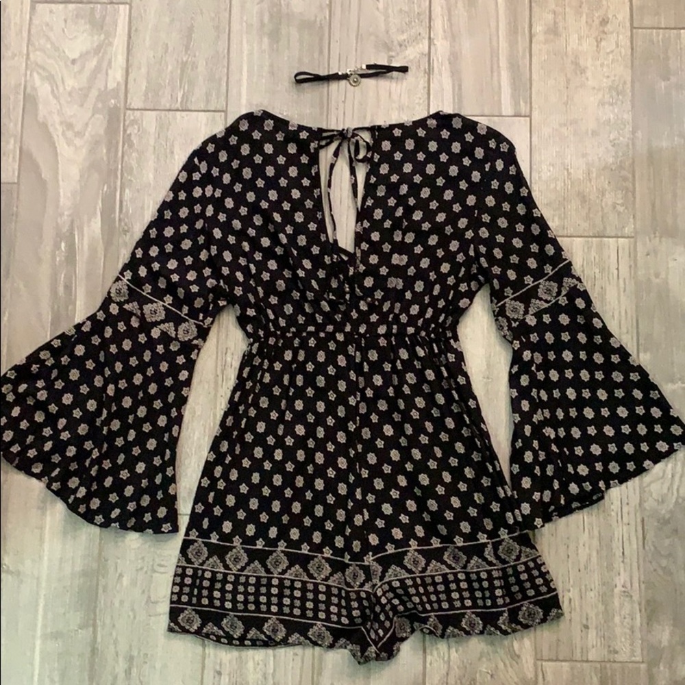 Romper - Picture 2 of 3